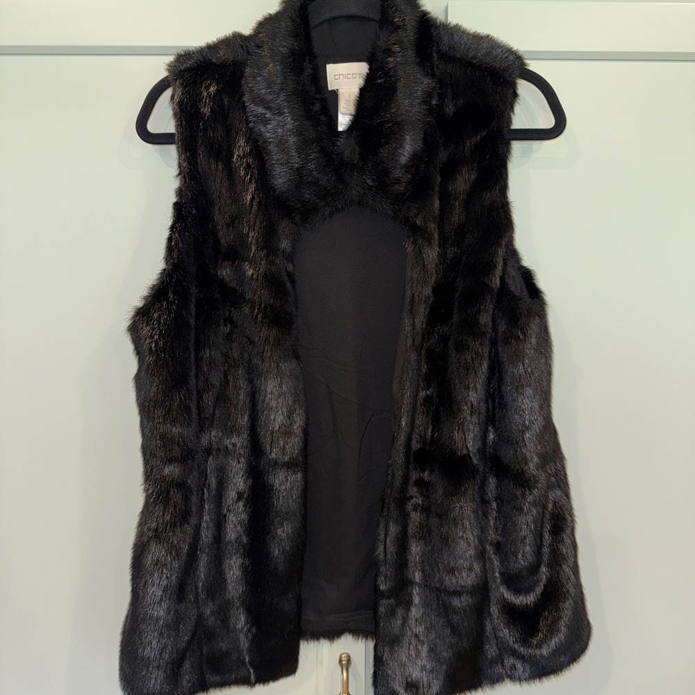 Chico's Faux Fur Open Front Black Vest Size 1 Womens US Medium Pockets